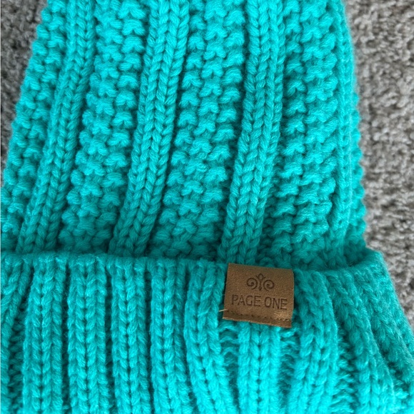 Page One Winter Hat - Picture 2 of 3